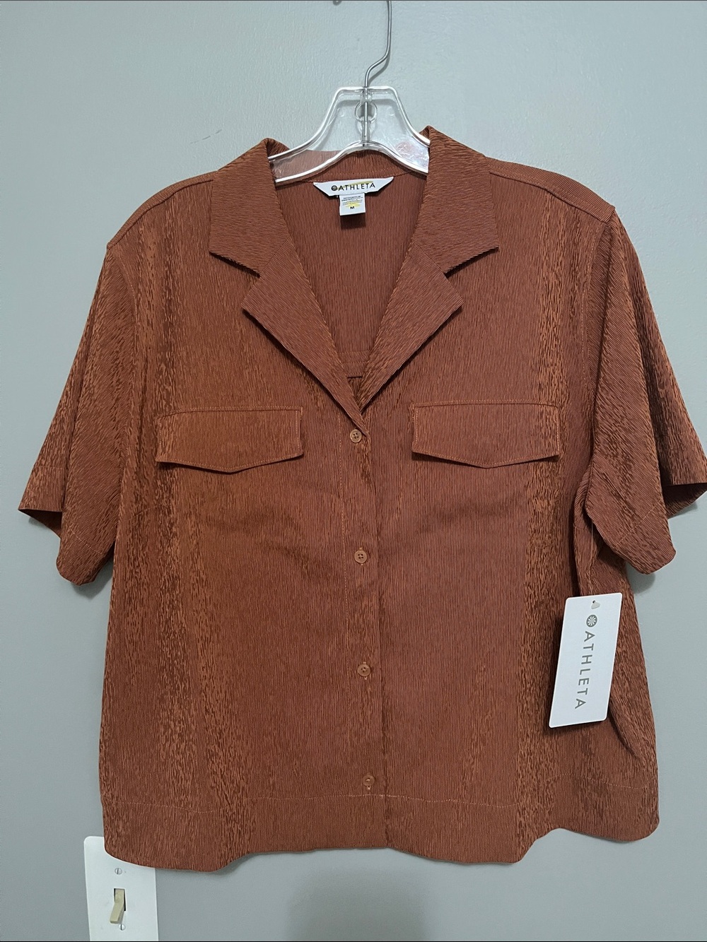 Athleta Echo Top NWT